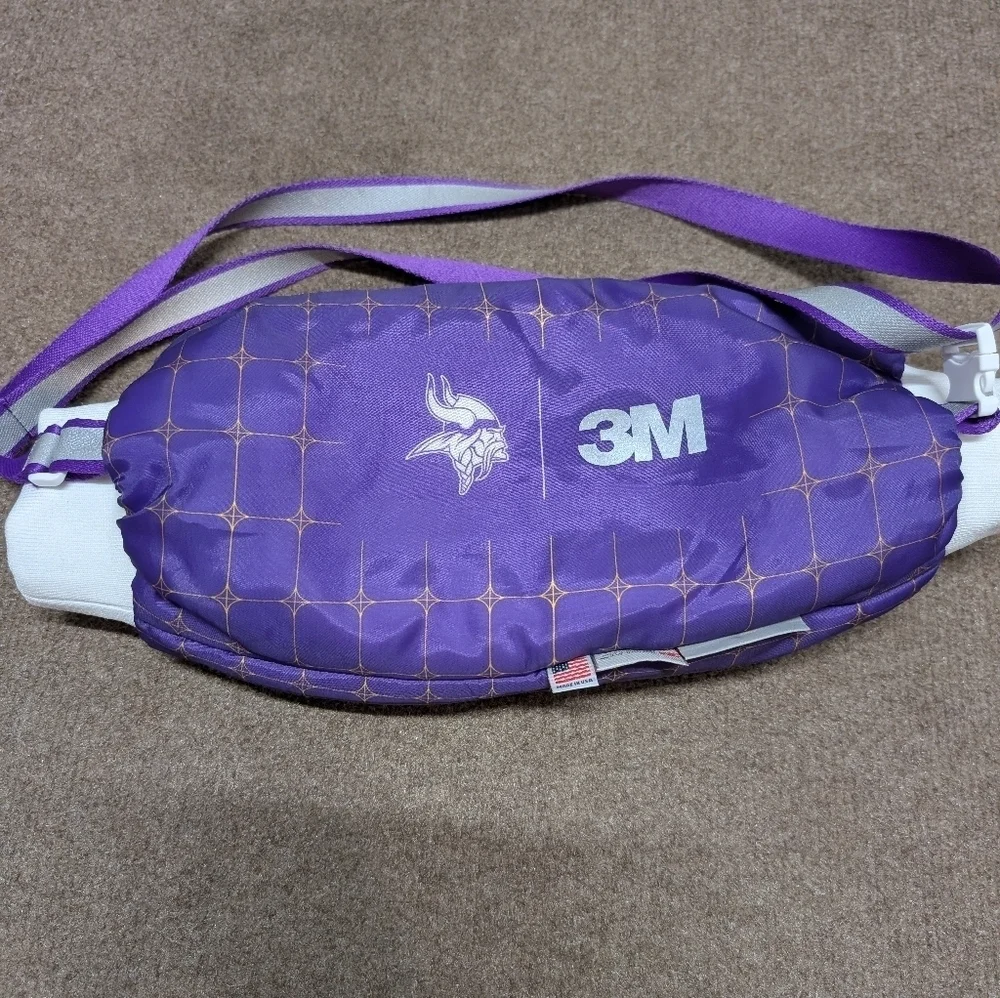 Skol Minnesota Vikings Fuzzy Hand Warmer Purple Winter Snow 3M Thinsulate